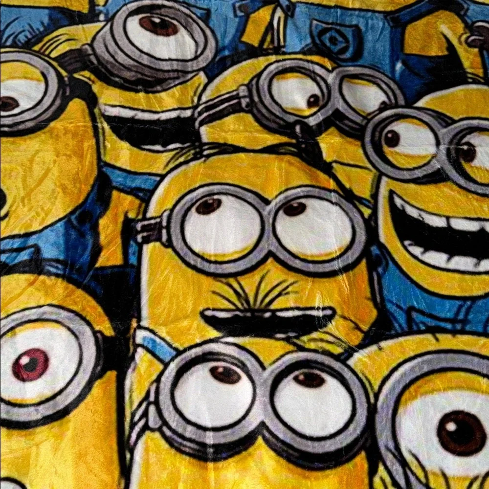 ADORABLE Minions blanket/throw 50”X60”-brand new without tags